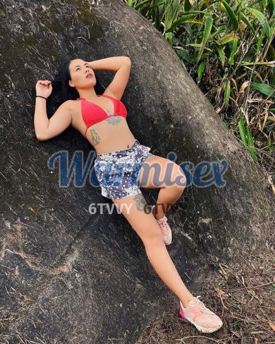 Jhoselin, puta en Nueva Loja