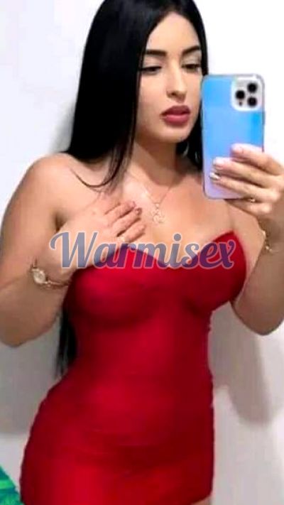 Sandra, puta en Latacunga