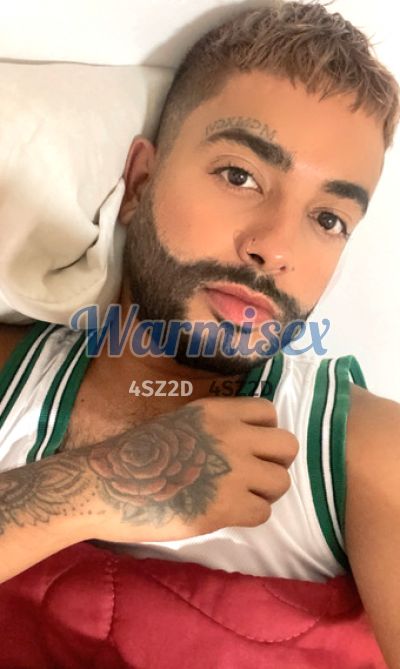 Matías, Hombre que hace videollamadas y sexting