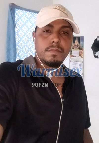 Venezolano 0987633454, Hombre en Quito