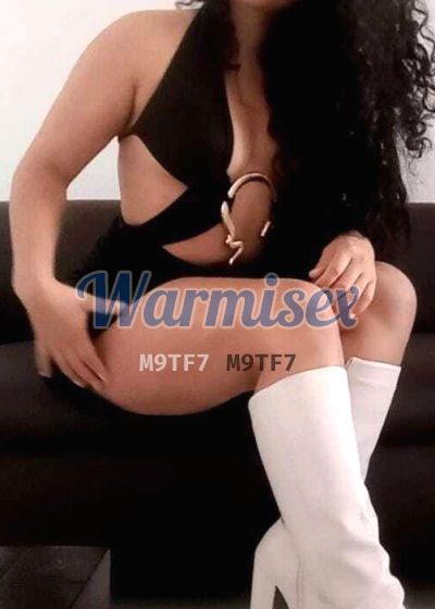 Mariposa negra 0995104732, escort en Quito