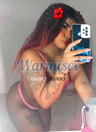 Estefany, mujer que hace videollamadas y sexting