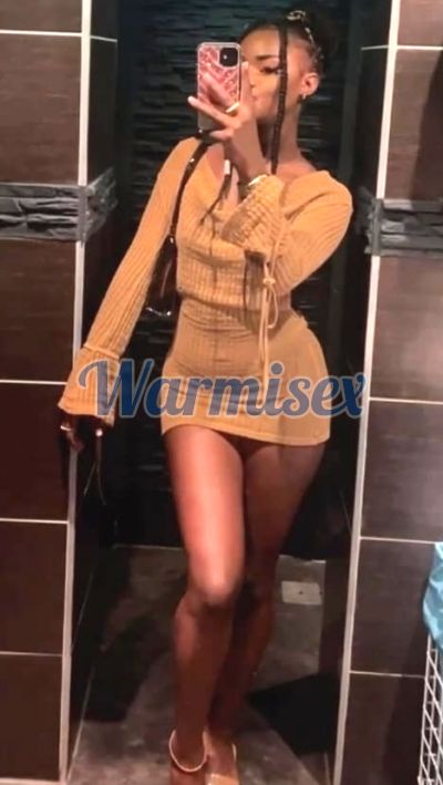 Noelia, mujer que hace videollamadas y sexting