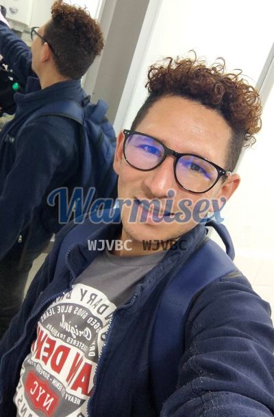 Anderson, hombre que da masajes eróticos en Quito Norte
