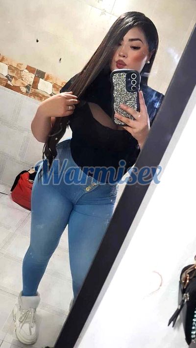 Elizabeth 0983229596, prepago en Tena