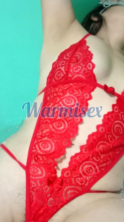 Sarahi 0958923639, puta en Quito