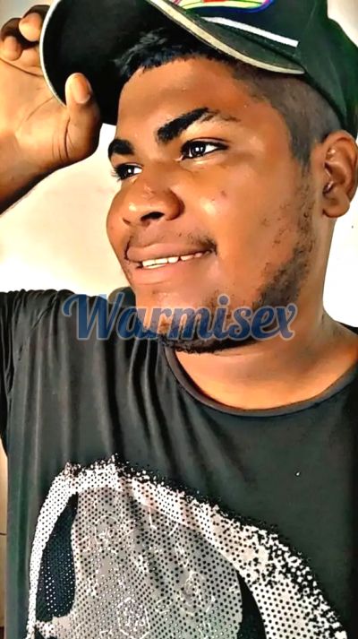 Jonh jairo 0989384739, hombre en Santo Domingo