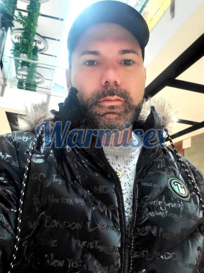 Yaumel 0998312578, hombre en Quito