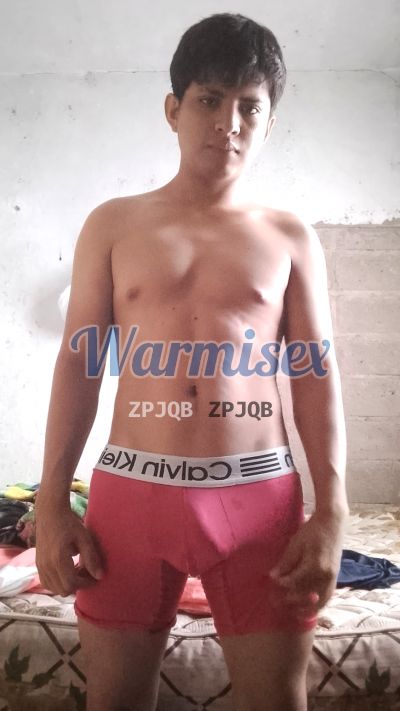 Jisus 0985050739, hombre en Santo Domingo