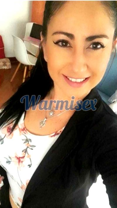 Kathy 0962825819, puta en Quito