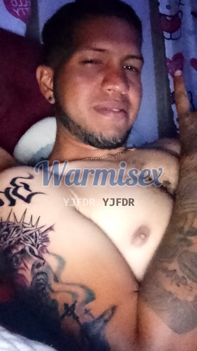 Andrés 0979258604, hombre en Quito
